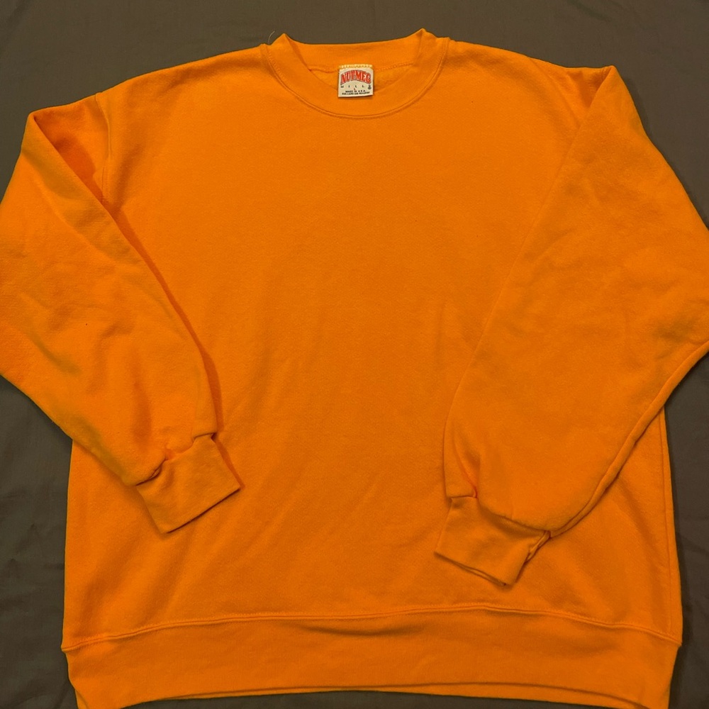 Nutmeg Solid Crewneck